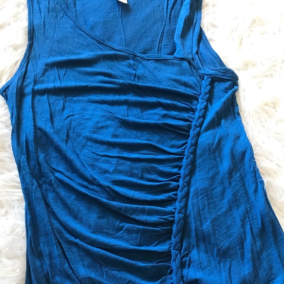 💰Daytrip tank with ruching and braided detail - Picture 2 of 4